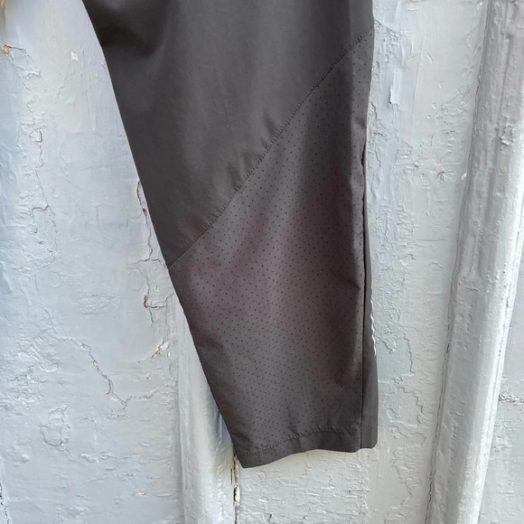 Nike  Women's Essential Running Pants, Black, size Large - Picture 15 of 16